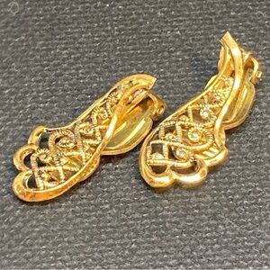 Vintage Germany Gold Tone Filigree Clip-On Earrings